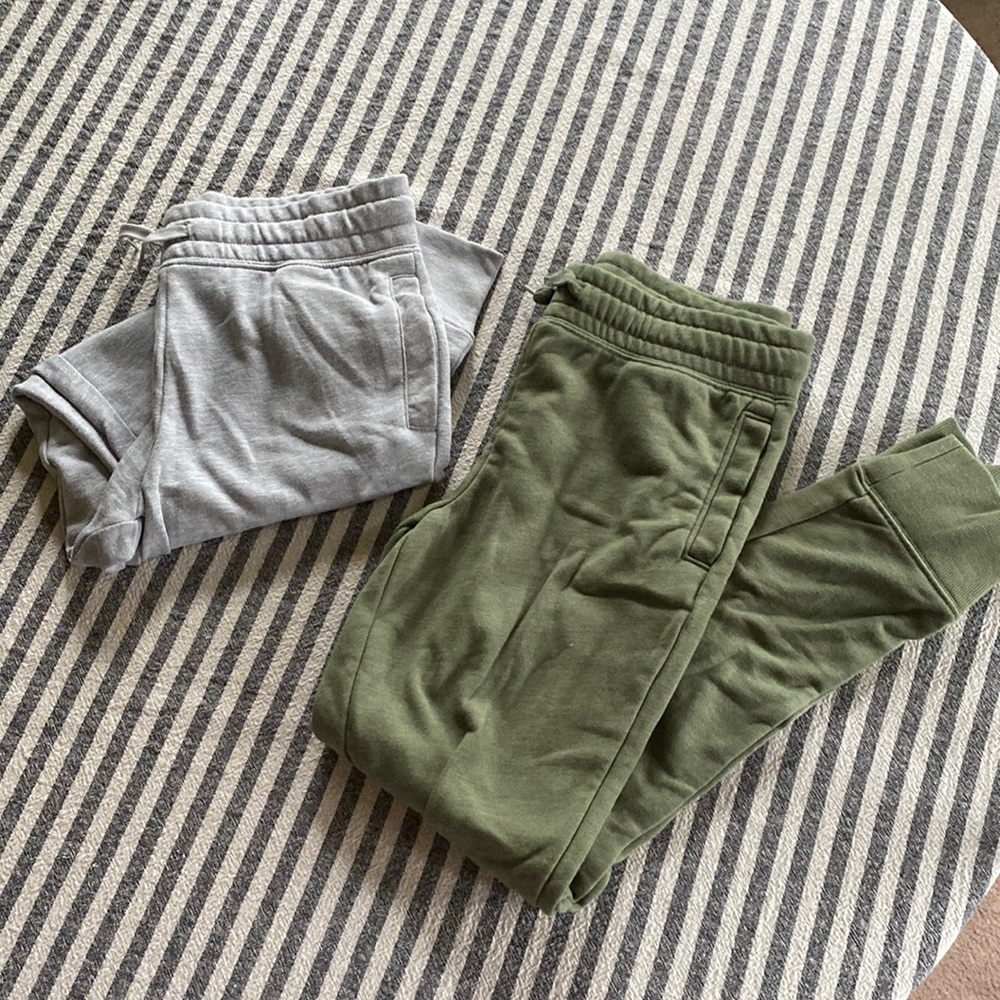 2 Pair Slim fit Joggers size 10/12 (Kids)